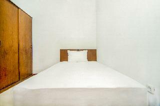 Oyo 2339 Jennaira Kost