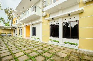 Oyo Life 2374 Alika Syariah