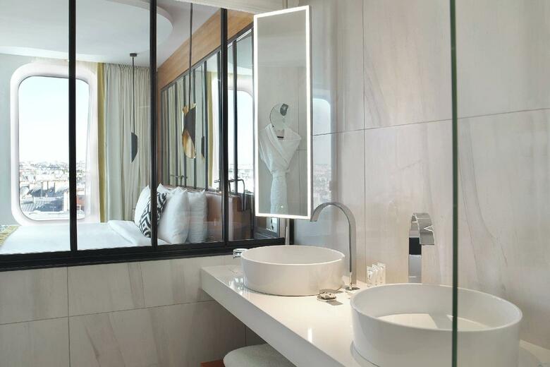 Hotel Renaissance Paris Republique