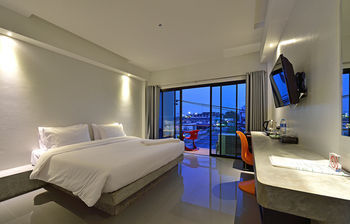 Riverside Hotel