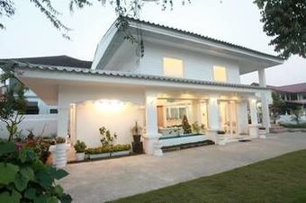 Hotel Banlomnow