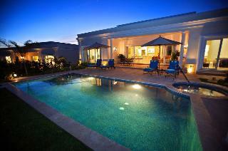 Hotel Emerald Estates