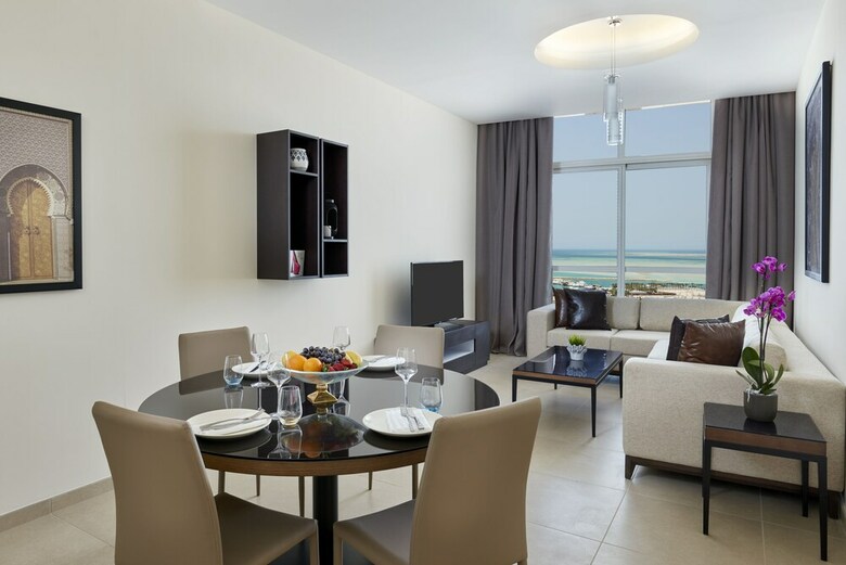 Hotel Staybridge Suites Doha Lusail