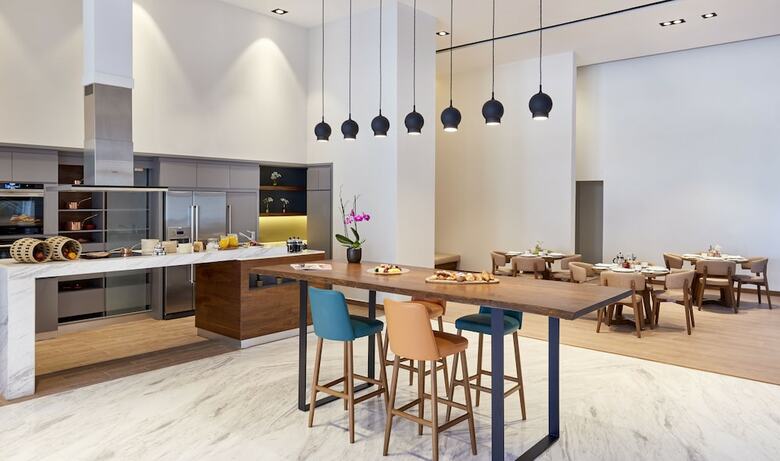 Hotel Staybridge Suites Doha Lusail