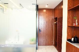 Lin Yin Holiday Hotel