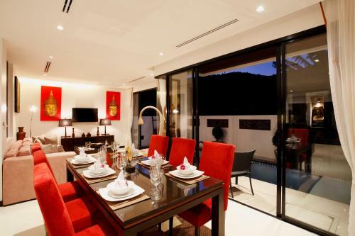 Villa Phuket Deluxe - By The Lake