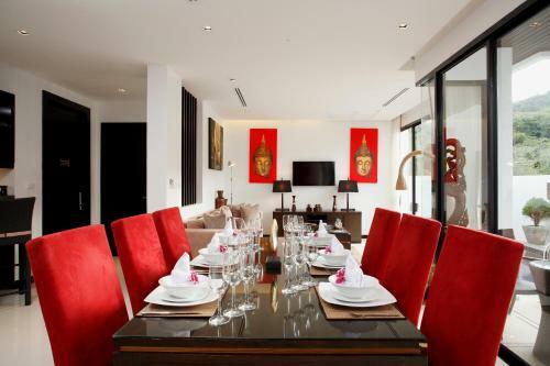 Villa Phuket Deluxe - By The Lake
