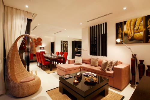 Villa Phuket Deluxe - By The Lake
