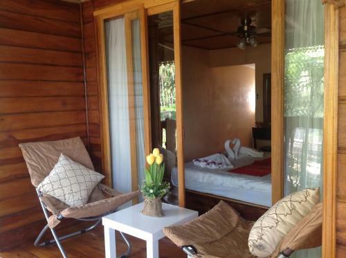 Hostal Ruan Mai Naiyang Beach Resort