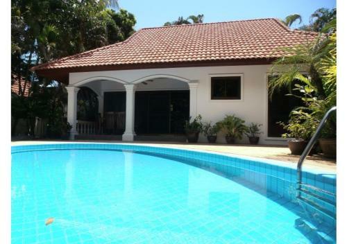 Coconut Paradise Holiday Villas