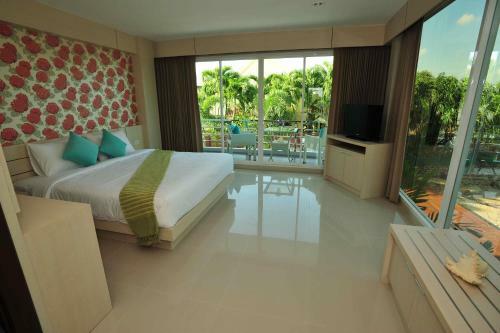 Apartamentos Chalong Beach Front Residence