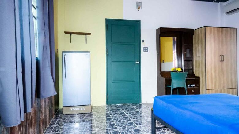 Hostal Sabina Guesthouse