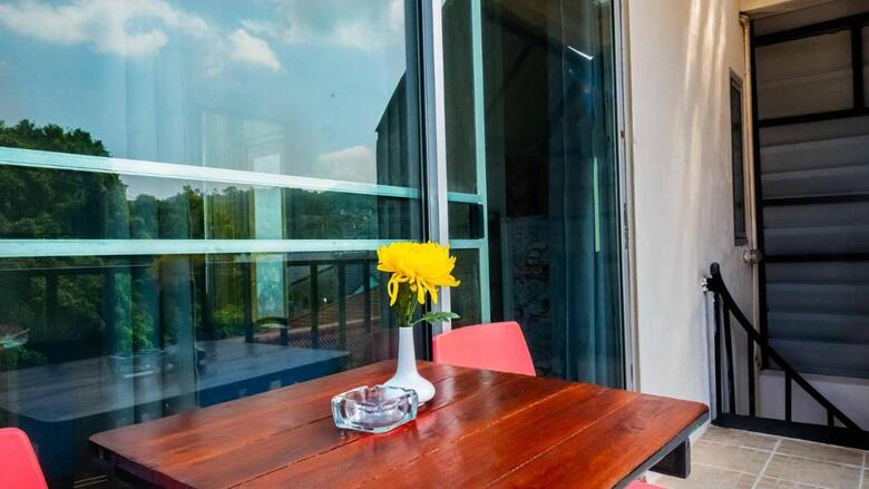 Hostal Sabina Guesthouse