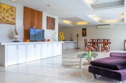 Hotel Grand Bleu Ocean View Pool Suite