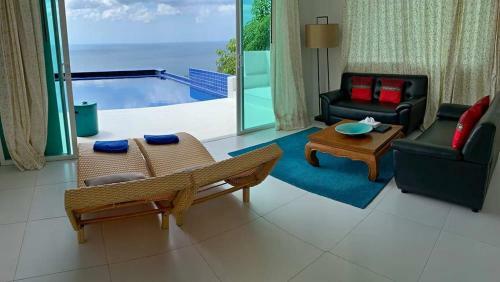 Hotel Grand Bleu Ocean View Pool Suite