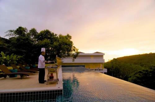 Hotel Grand Bleu Ocean View Pool Suite