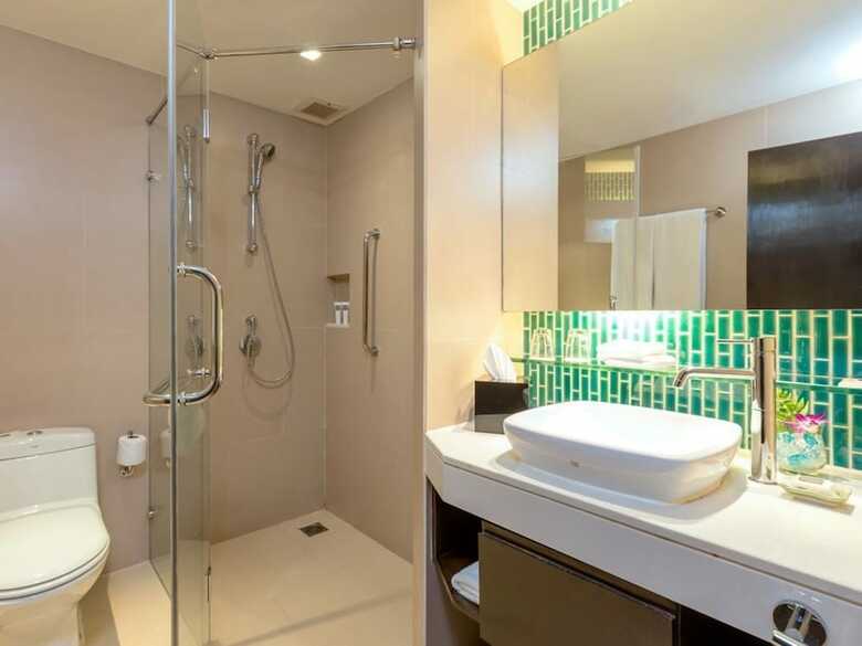 Hotel Radisson Resort And Suites Phuket