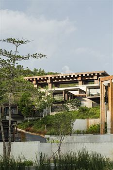 Hotel The Naka Phuket