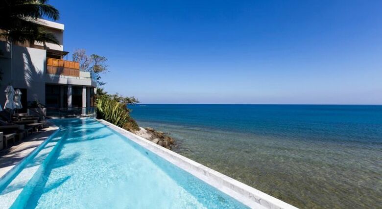 Cape Sienna Hotel & Villas