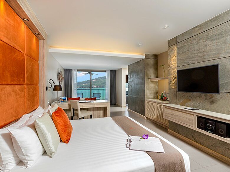 Cape Sienna Hotel & Villas