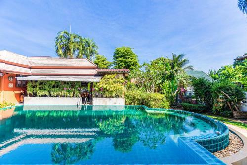Hotel Monaburi Boutique Resort