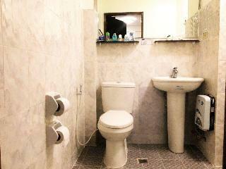 Hotel Orchid Inn Resort