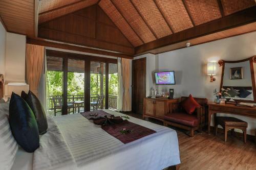 Hotel Nora Beach Resort & Spa