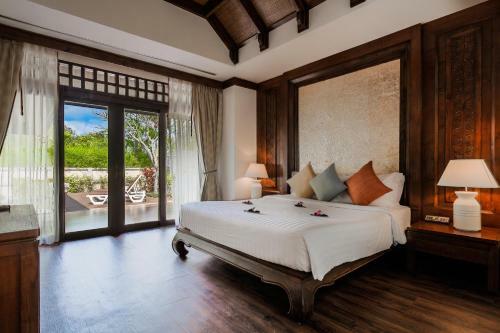 Hotel Nora Beach Resort & Spa