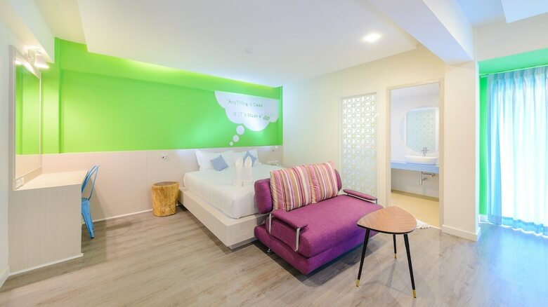 Hotel The Tint At Phuket Town