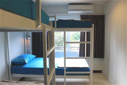 Ananas Phuket Central Hostel