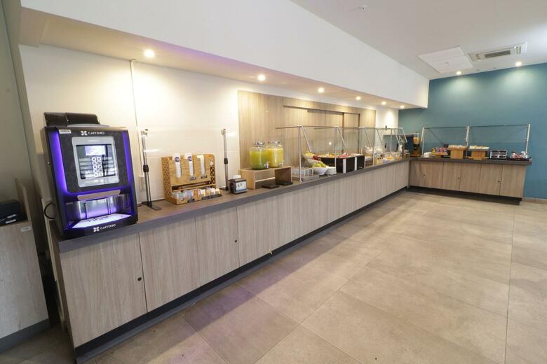 Hotel City Express Plus Monterrey Galerias