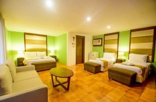 Hotel White House Beach Resort