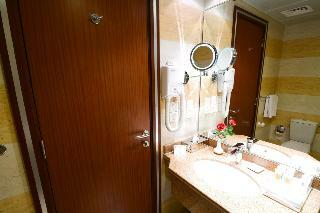 Hotel Al Ansar Golden Tulip