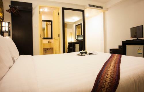 Hotel Crystal Inn