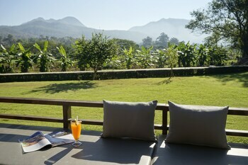 Yoma Hotel, Pai