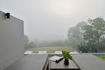 Yoma Hotel, Pai