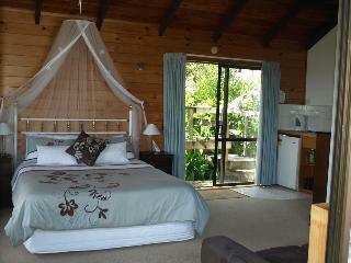 Hotel Grafton Cottage And Chalets