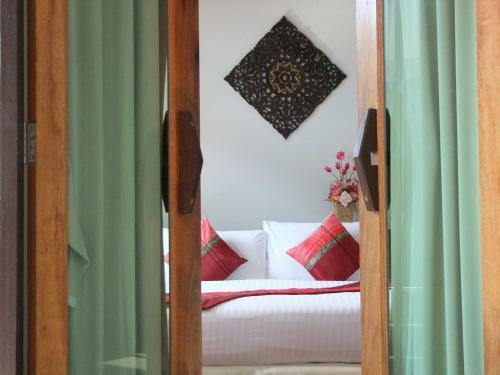 Samui Island Beach Resort & Hotel