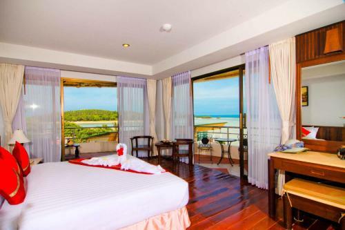 Samui Island Beach Resort & Hotel