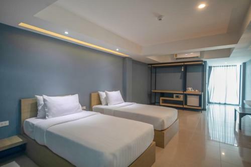 Nora Lake View Hotel