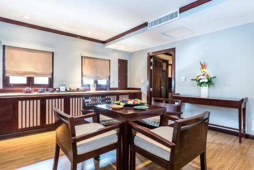 Hotel Kandaburi Resort And Spa