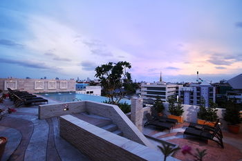 Hotel Chillax Resort