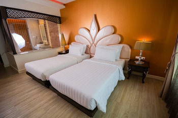 Hotel Chillax Resort