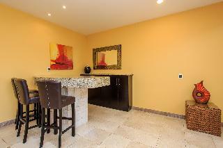 Apartamentos El Faro Residences