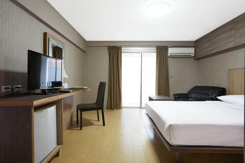 Watana Hotel