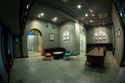 Bed & Breakfast Third Rock Hostel