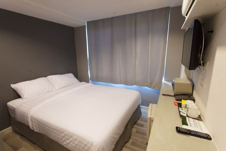 Nantra Ploenchit Hotel