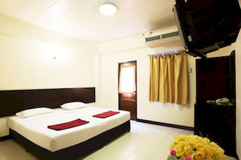 Hotel Four Sons Village