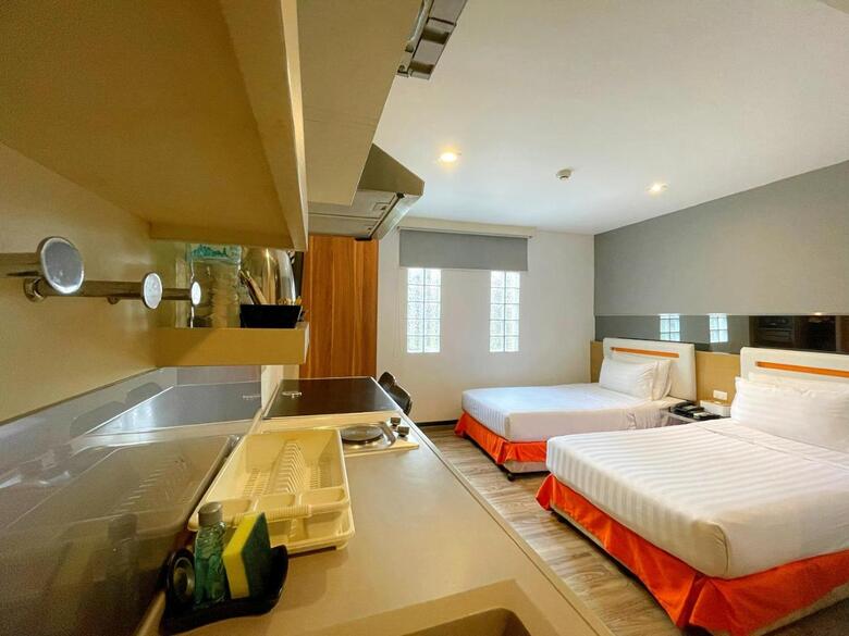 Hotel Check Inn Phromphong