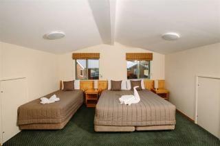 Hotel Clearbrook Motel And Serviced